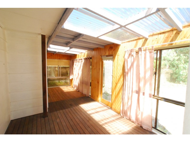 119 National Park Road, Loch Sport VIC 3851