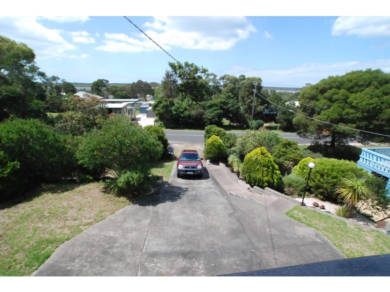 327 National Park Road, Loch Sport VIC 3851