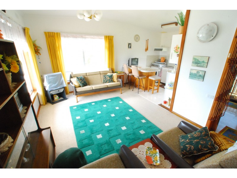 327 National Park Road, Loch Sport VIC 3851