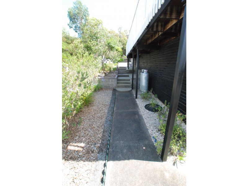 327 National Park Road, Loch Sport VIC 3851