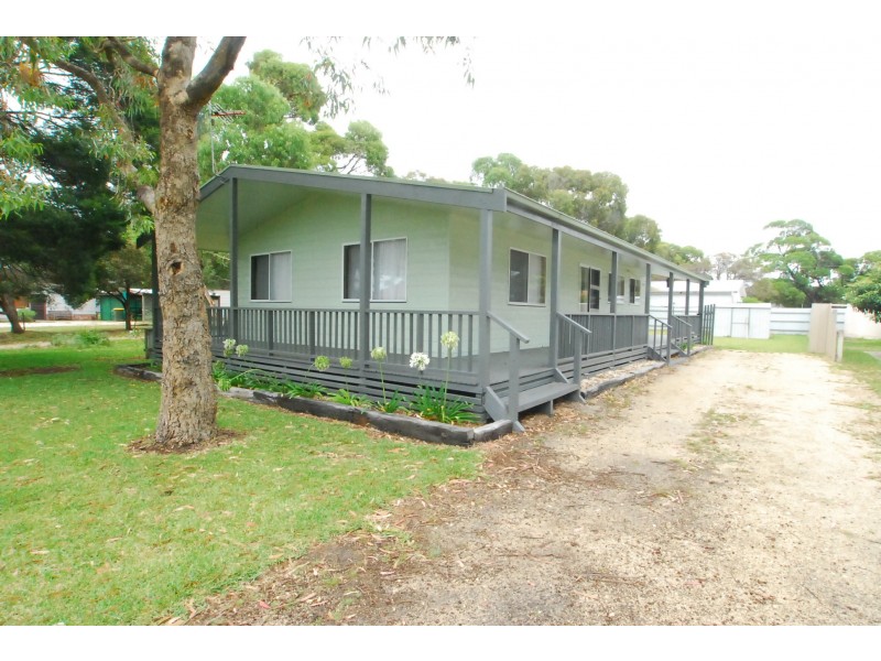 31 Davies Street, Loch Sport VIC 3851