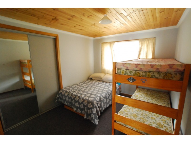 31 Davies Street, Loch Sport VIC 3851