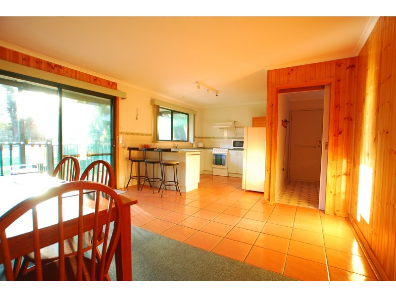 10 Bluff Drive, Loch Sport VIC 3851