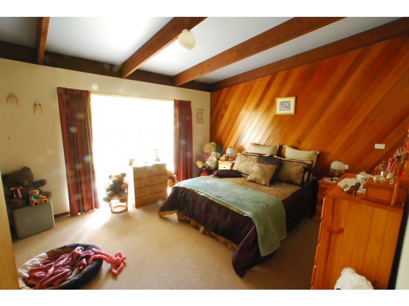 18 Bernadette Avenue, Loch Sport VIC 3851