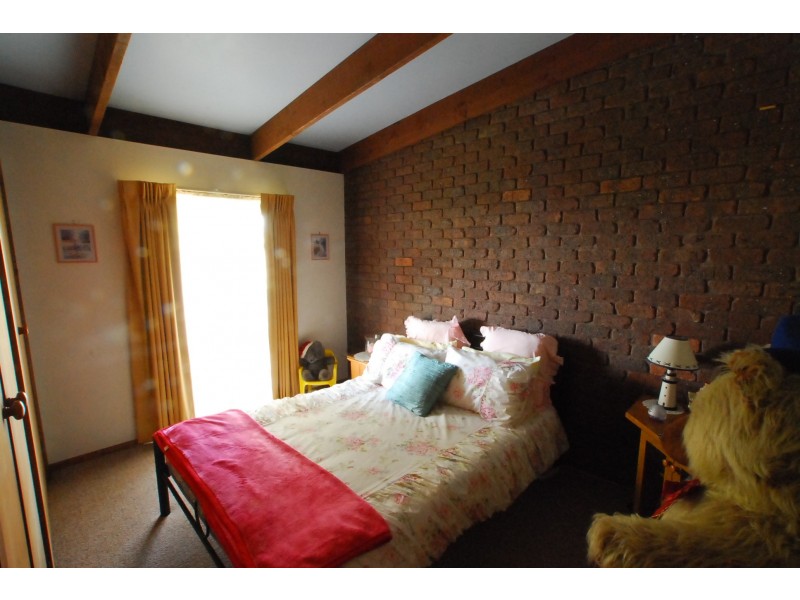 18 Bernadette Avenue, Loch Sport VIC 3851