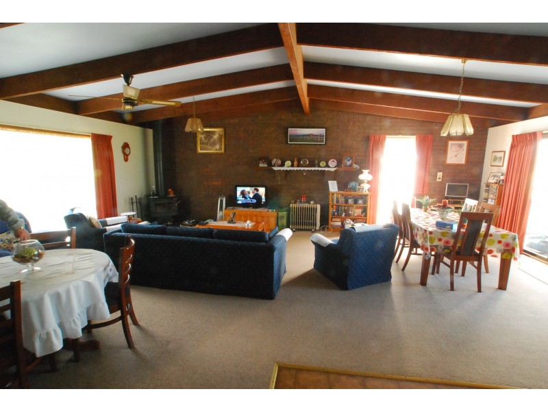 18 Bernadette Avenue, Loch Sport VIC 3851