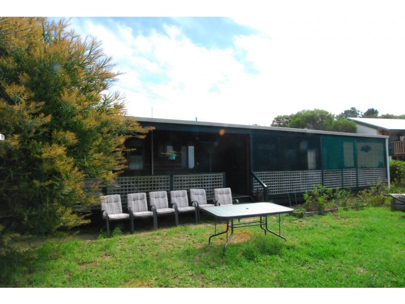 18 Bernadette Avenue, Loch Sport VIC 3851