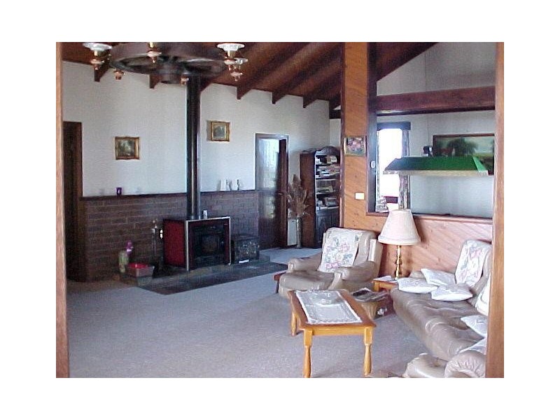 77 Wattle Grove, Loch Sport VIC 3851