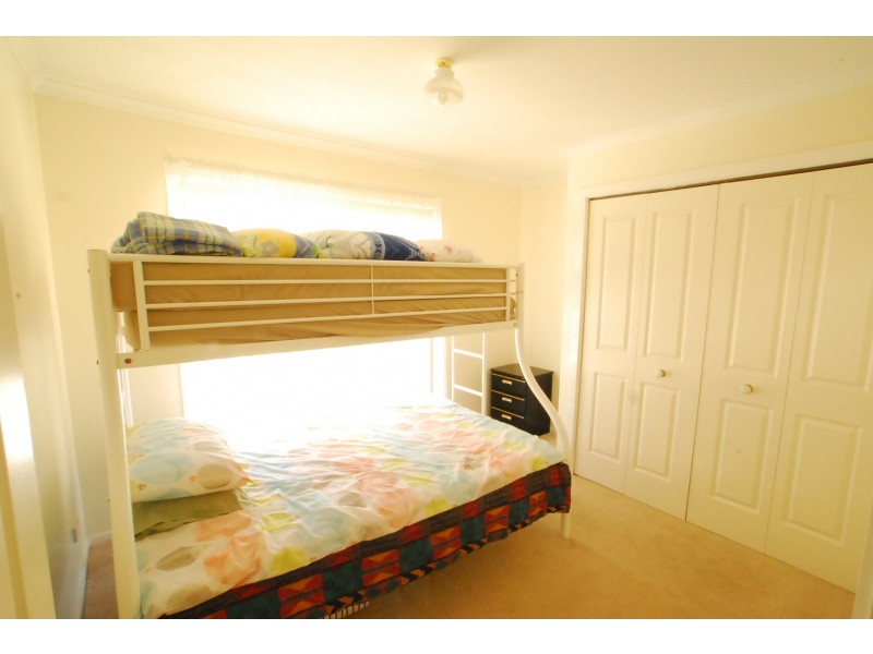 10 Cove Street, Loch Sport VIC 3851