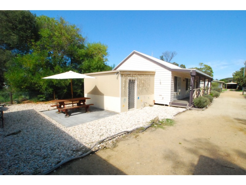 10 Cove Street, Loch Sport VIC 3851