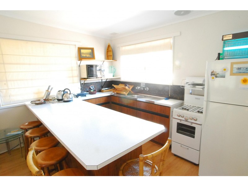 41 Victoria Street, Loch Sport VIC 3851