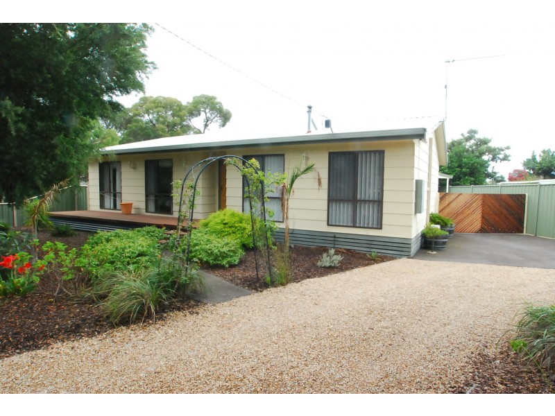 19 Thriptomene Street, Loch Sport VIC 3851