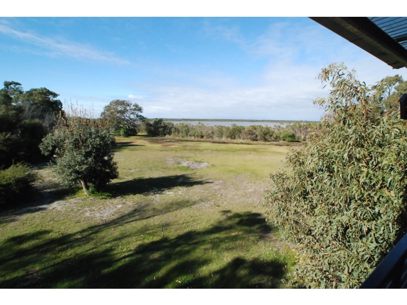 9 Simon Court, Loch Sport VIC 3851