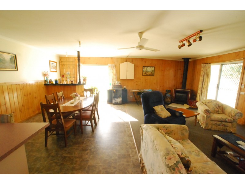 1 Cove Street, Loch Sport VIC 3851