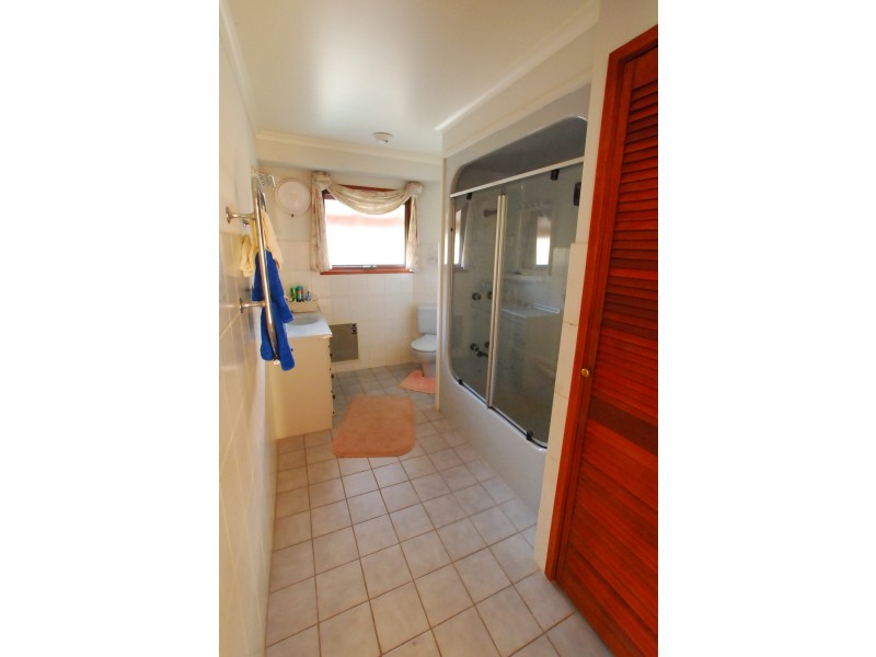 42 Seagull Drive, Loch Sport VIC 3851