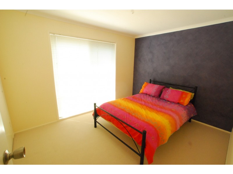 33 Marina Drive, Loch Sport VIC 3851