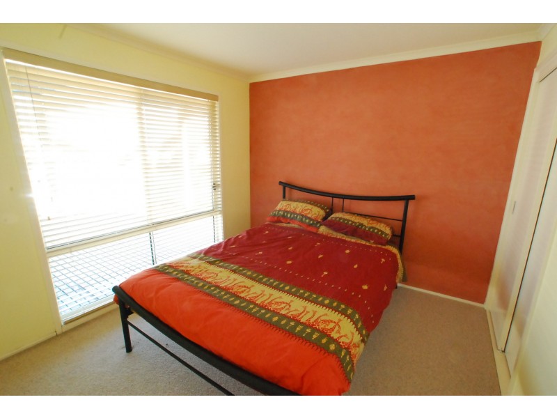 33 Marina Drive, Loch Sport VIC 3851