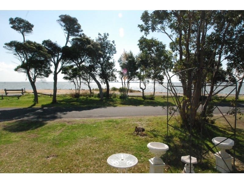 58 Victoria Parade, Loch Sport VIC 3851