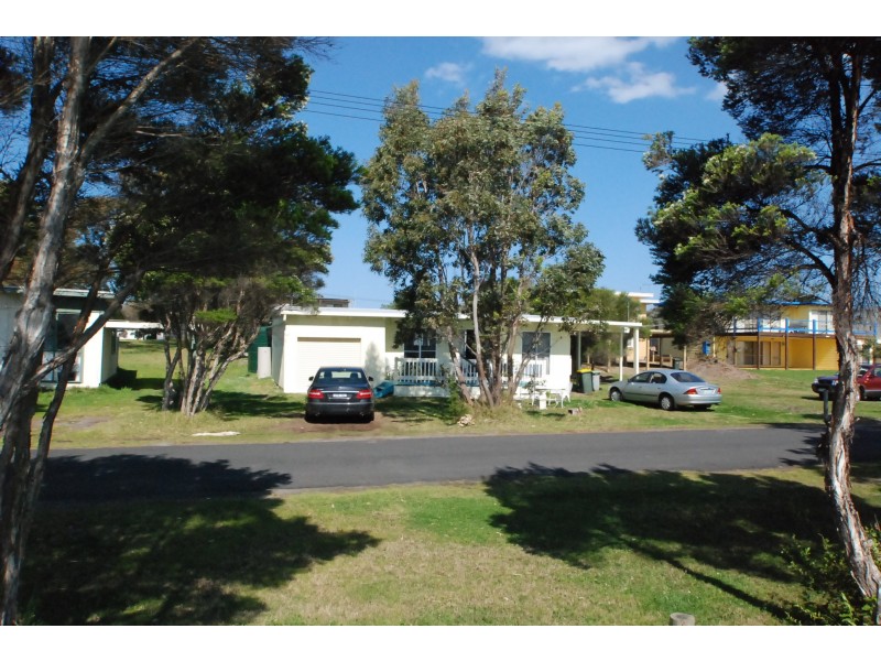 58 Victoria Parade, Loch Sport VIC 3851