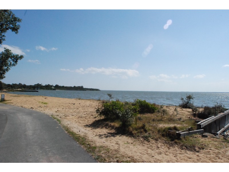 58 Victoria Parade, Loch Sport VIC 3851