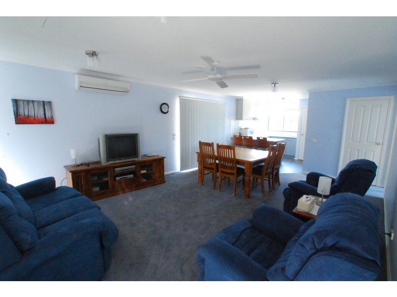 72 Toorak Avenue, Loch Sport VIC 3851