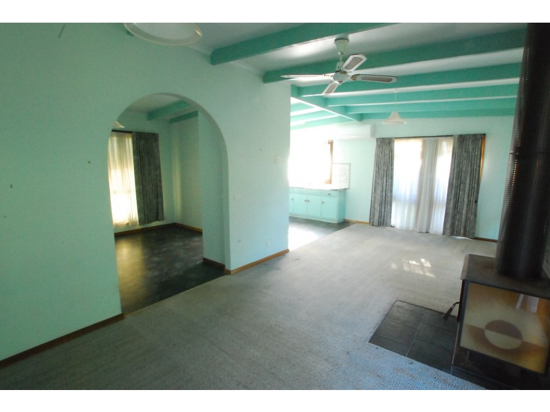 46 Kangaroo Street, Loch Sport VIC 3851