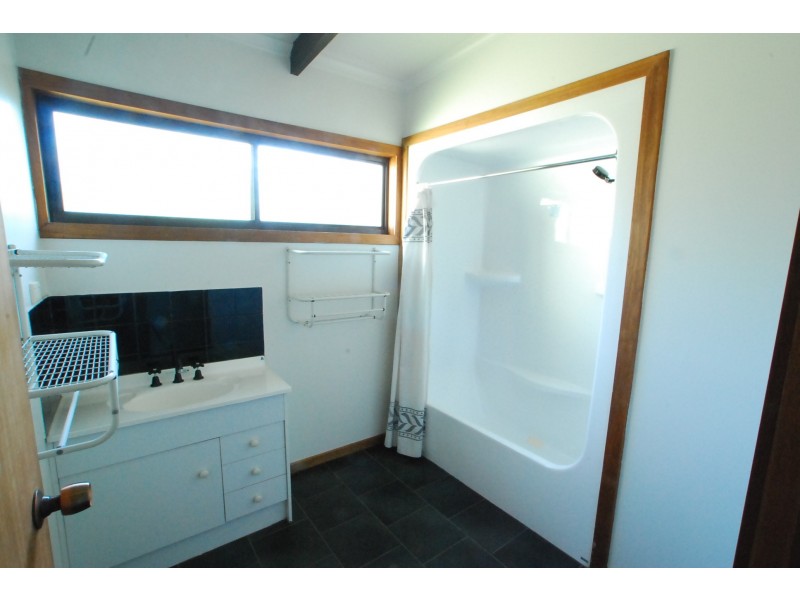 46 Kangaroo Street, Loch Sport VIC 3851