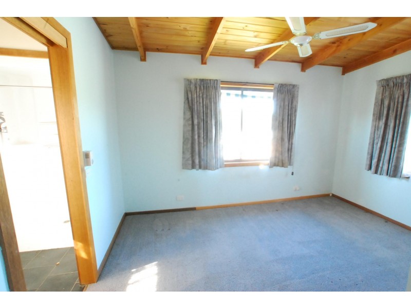 46 Kangaroo Street, Loch Sport VIC 3851