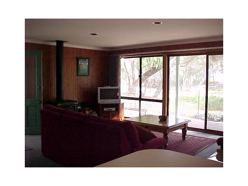 24 Seagull Drive, Loch Sport VIC 3851