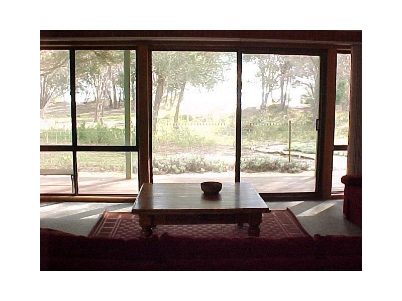 24 Seagull Drive, Loch Sport VIC 3851