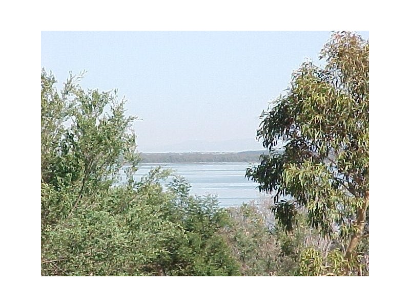 74 Wattle Grove, Loch Sport VIC 3851