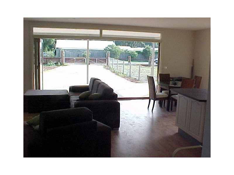 30 Victoria Street, Loch Sport VIC 3851