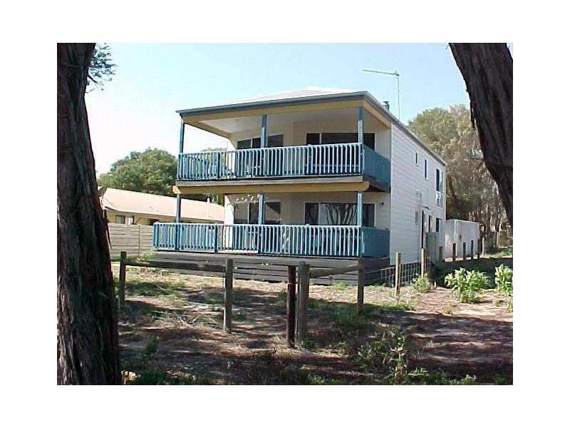 25 Victoria Street, Loch Sport VIC 3851