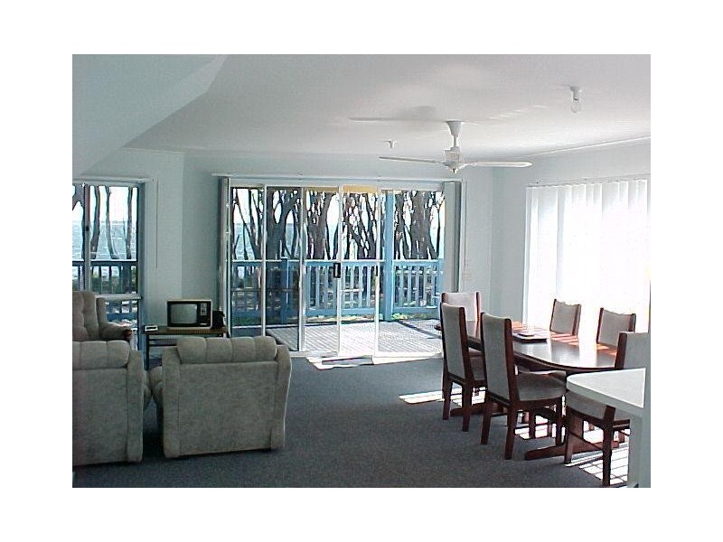 25 Victoria Street, Loch Sport VIC 3851