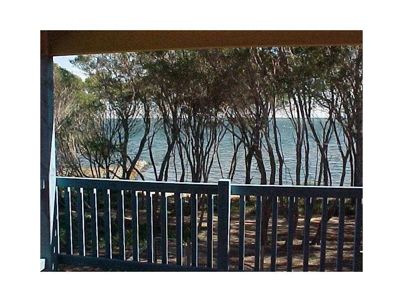 25 Victoria Street, Loch Sport VIC 3851