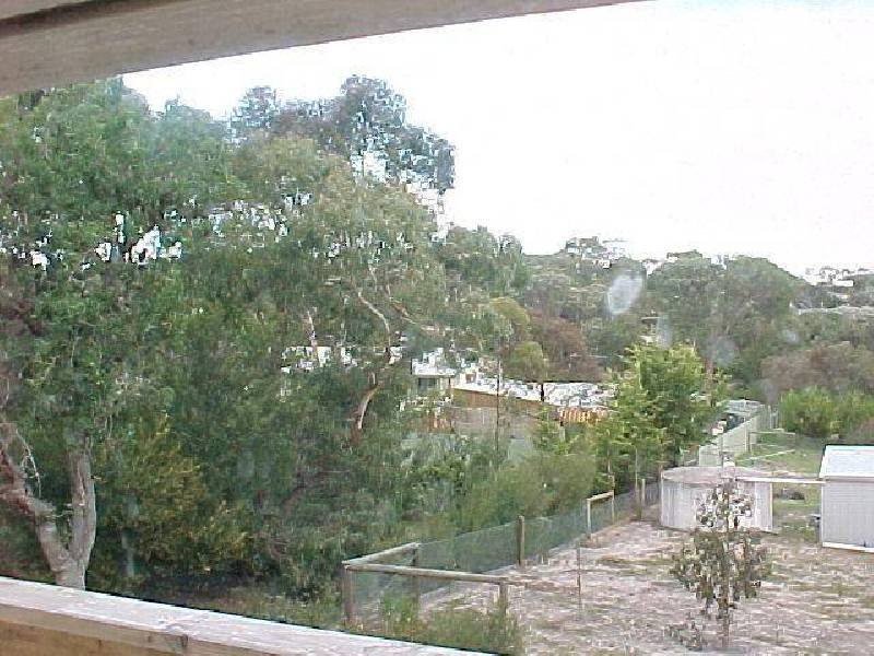 4 White Crescent, Loch Sport VIC 3851