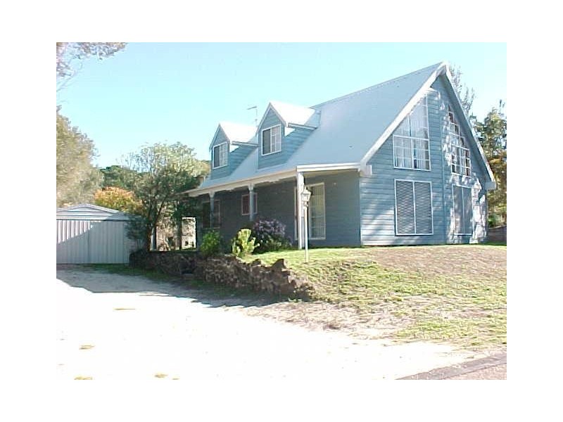 12 Central Avenue, Loch Sport VIC 3851