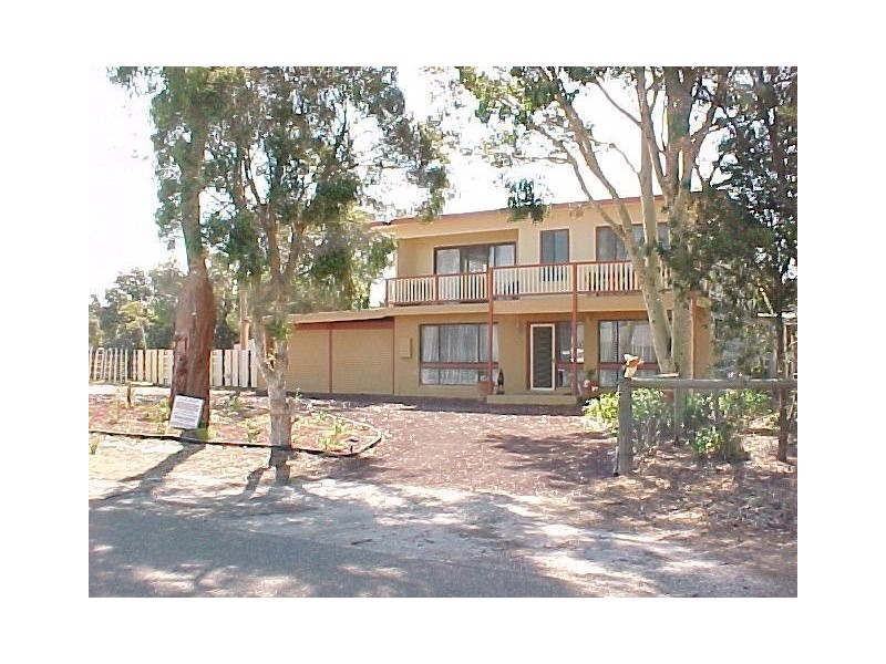 104 & 106 Wallaby Street, Loch Sport VIC 3851