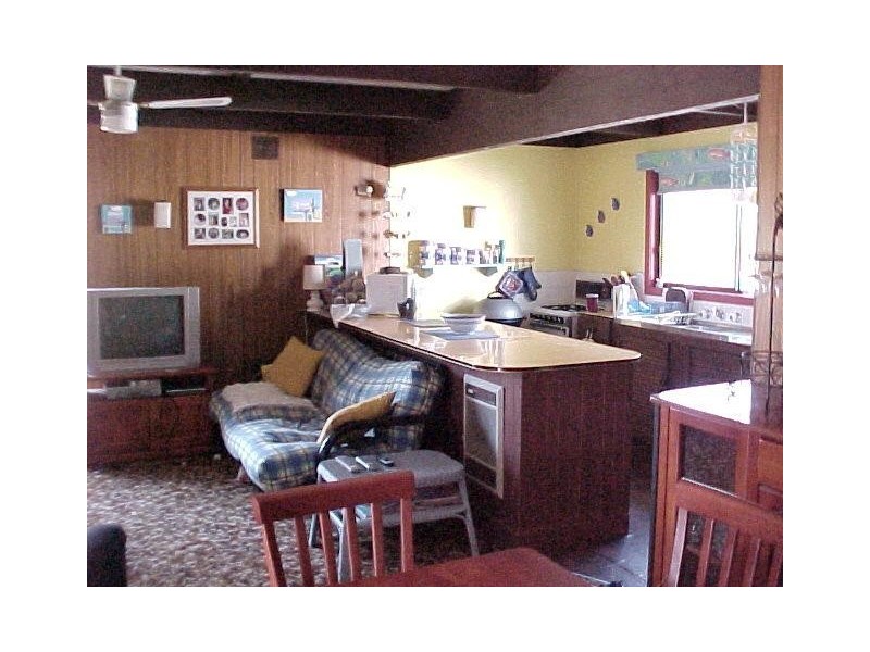 24 Leon Street, Loch Sport VIC 3851