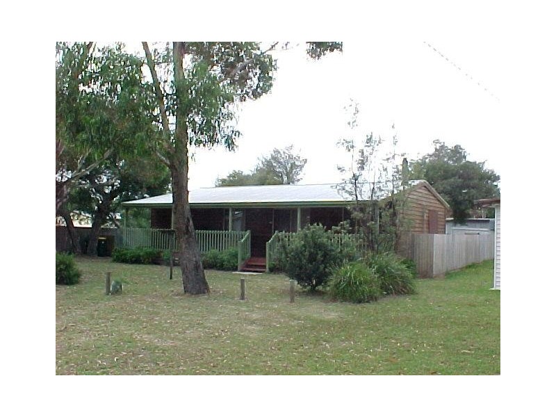 48 Fisher Parade, Loch Sport VIC 3851