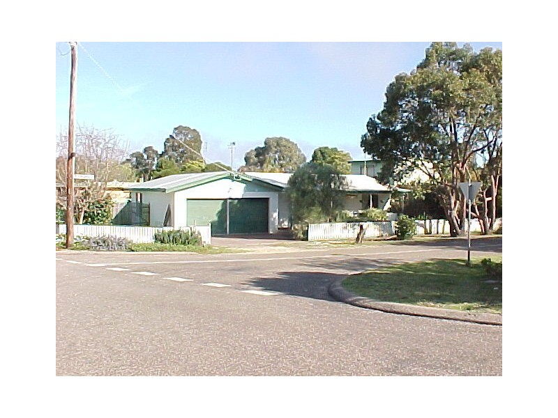 16 Echidna Street, Loch Sport VIC 3851