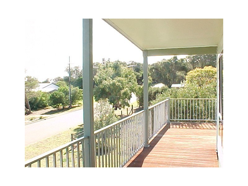 8 Toorak Avenue, Loch Sport VIC 3851