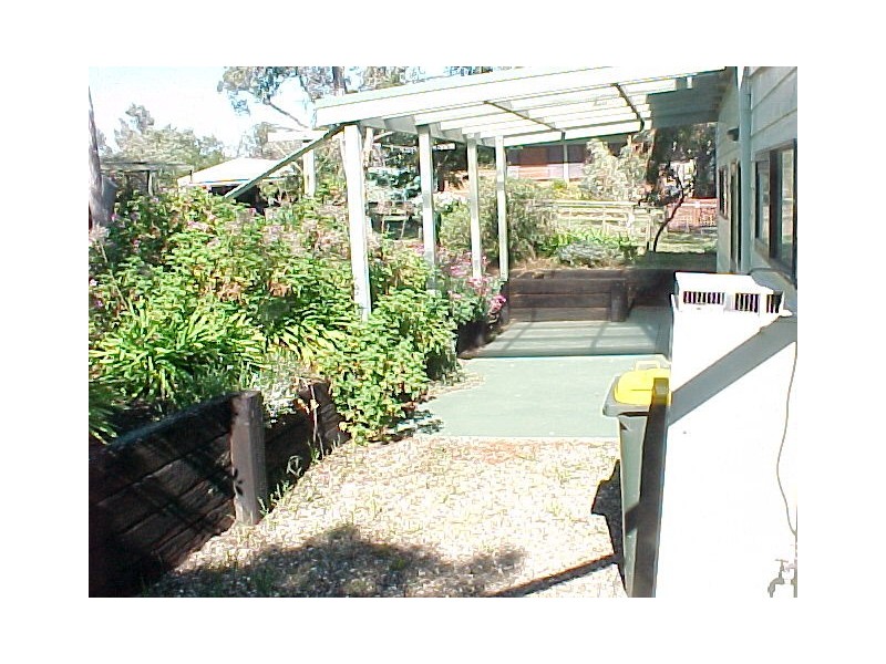8 Toorak Avenue, Loch Sport VIC 3851