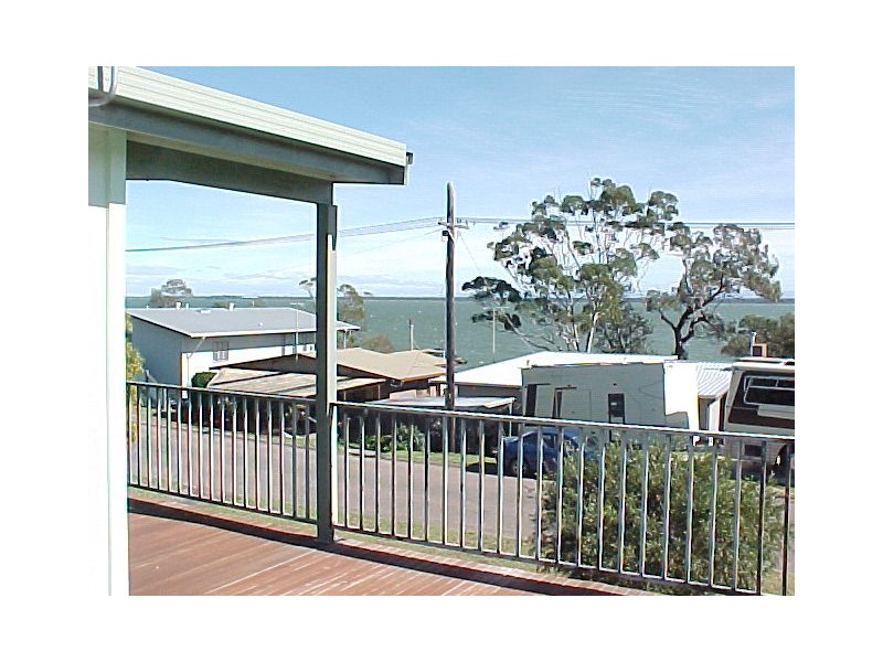 8 Toorak Avenue, Loch Sport VIC 3851