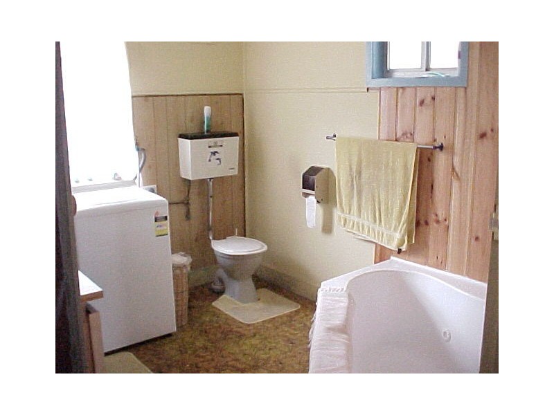 26 Wattle Grove, Loch Sport VIC 3851