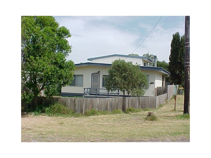 24 Echidan Street, Loch Sport VIC 3851