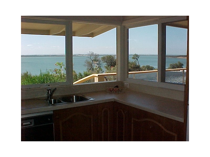 98 The Boulevarde, Loch Sport VIC 3851