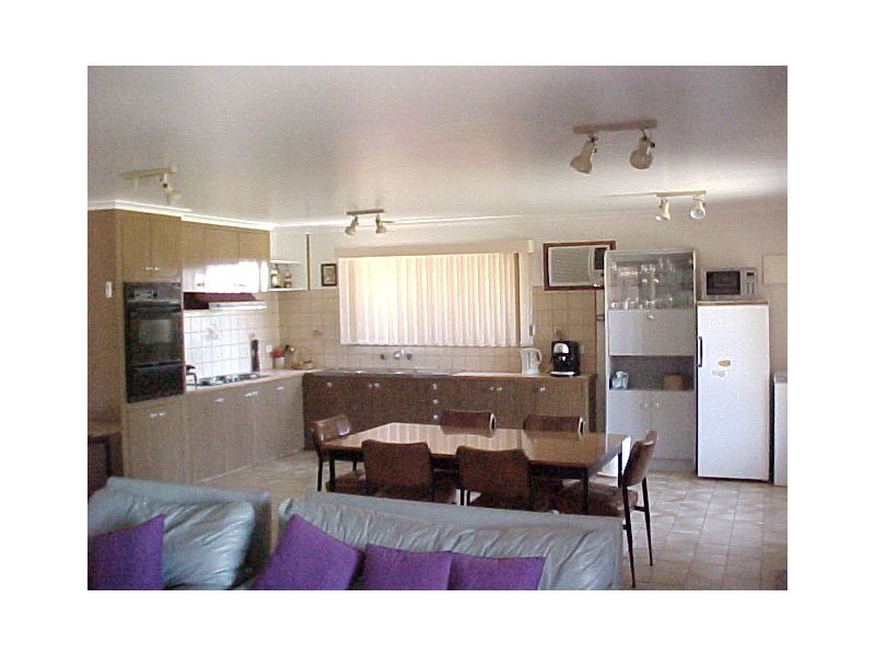 15 Wattle Grove, Loch Sport VIC 3851