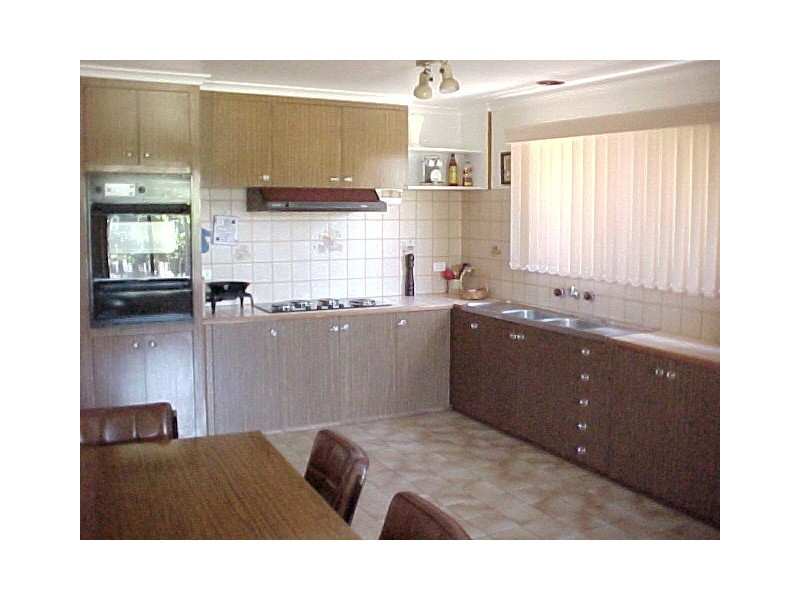 15 Wattle Grove, Loch Sport VIC 3851