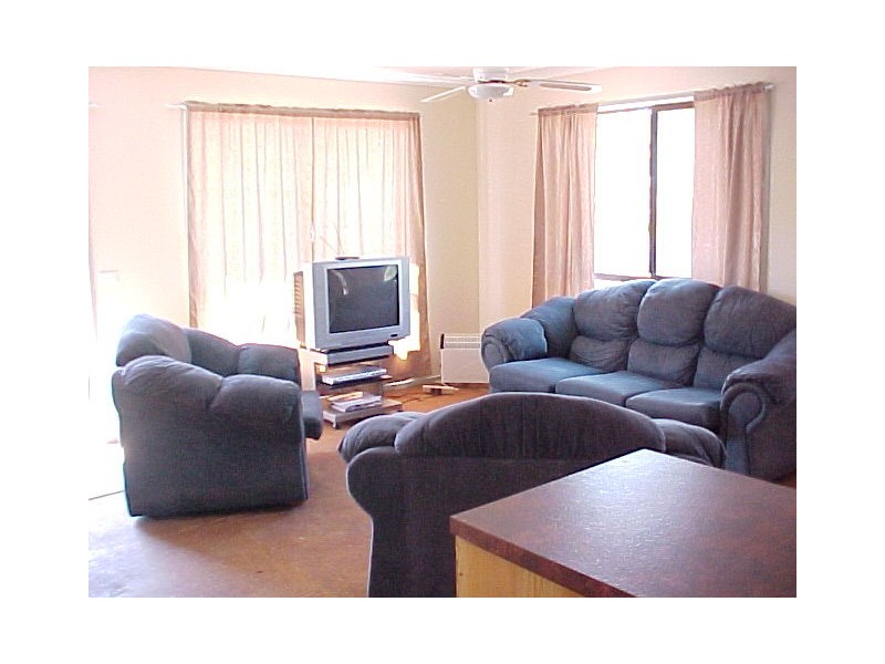 19 White Crescent, Loch Sport VIC 3851